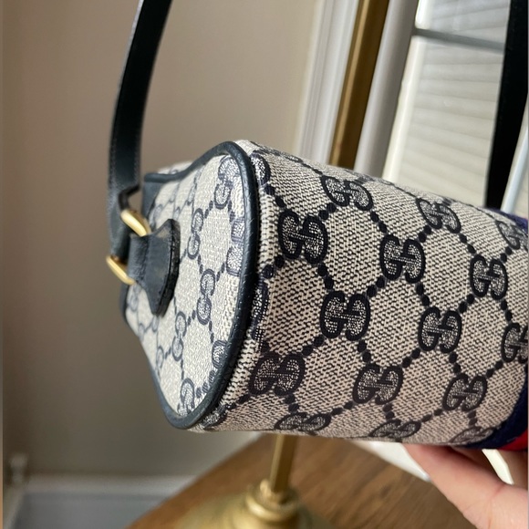 💕Vintage Gucci Crossbody - Picture 10 of 14